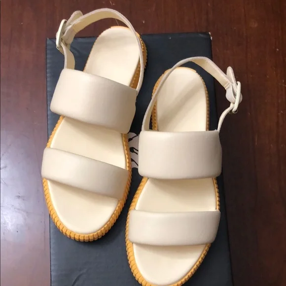 Sorel Ona Streetworks Go To Flat Sandal - Picture 2 of 10